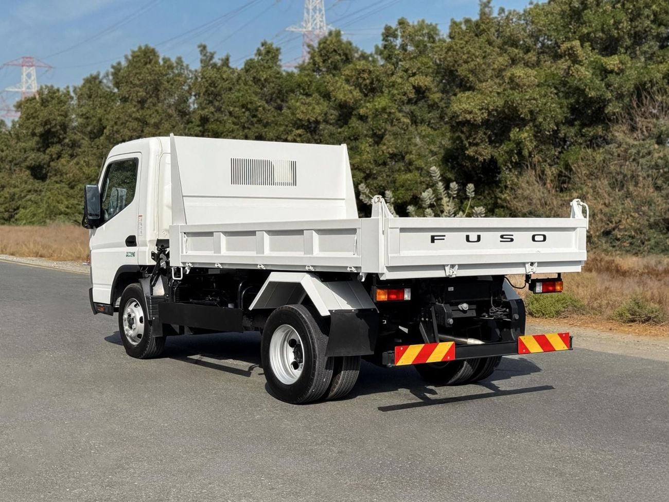 Mitsubishi Fuso Canter 2026 GCC | TIPPER TRUCK | 3.0L DIESEL | EURO 5 | RWD | BRAND NEW | Export