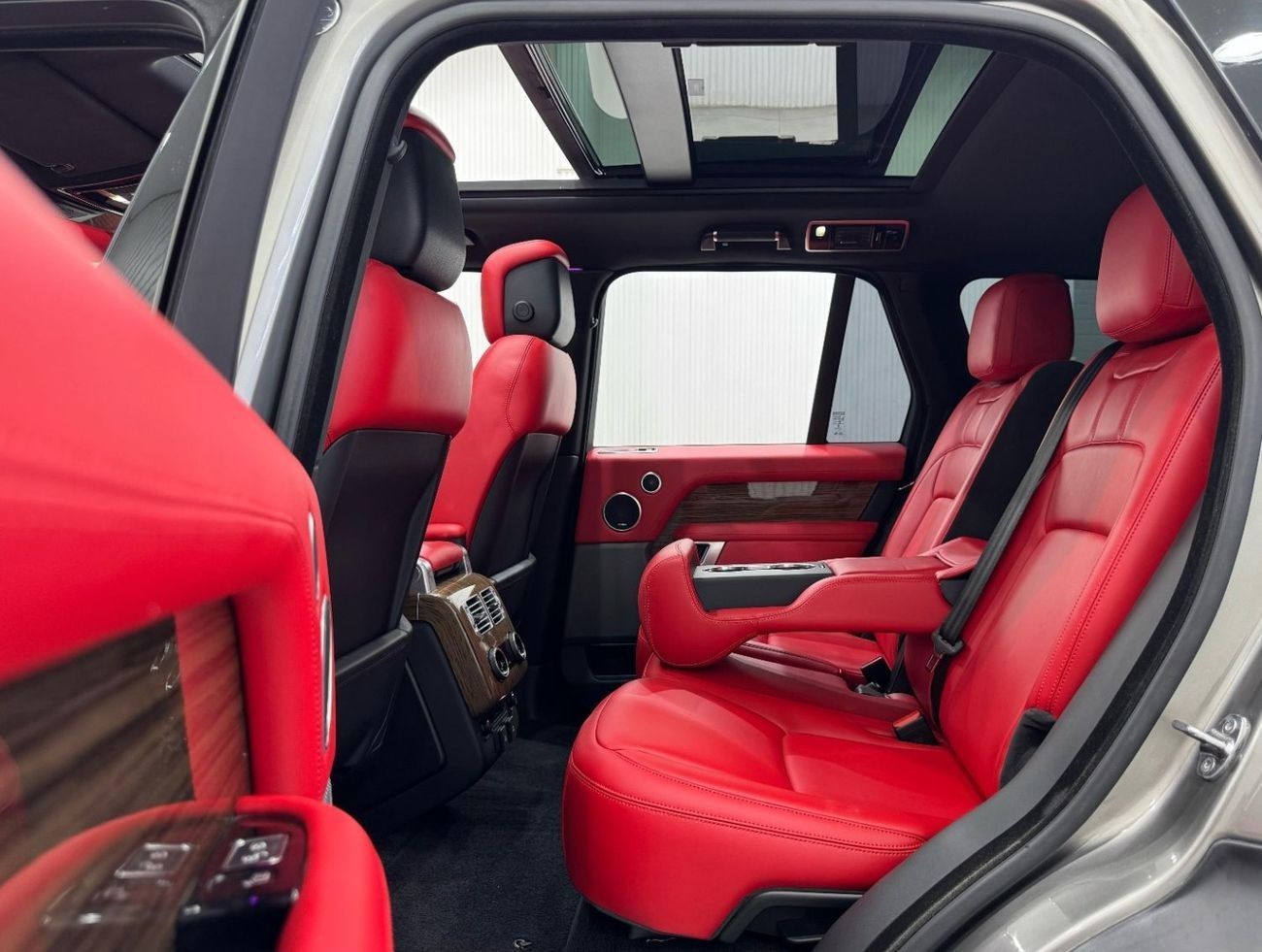 لاند روفر رينج روفر Vogue HSE 3.0L (340 HP) 2019 Range Rover Vogue HSE V6, Warranty, Full Service History, Excellent Con