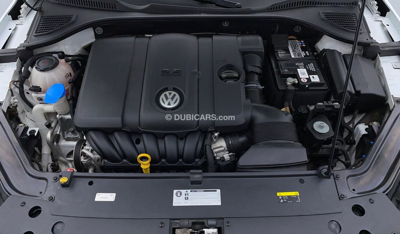 Volkswagen Passat HIGHLINE 2.5 | Under Warranty | Inspected on 150+ parameters