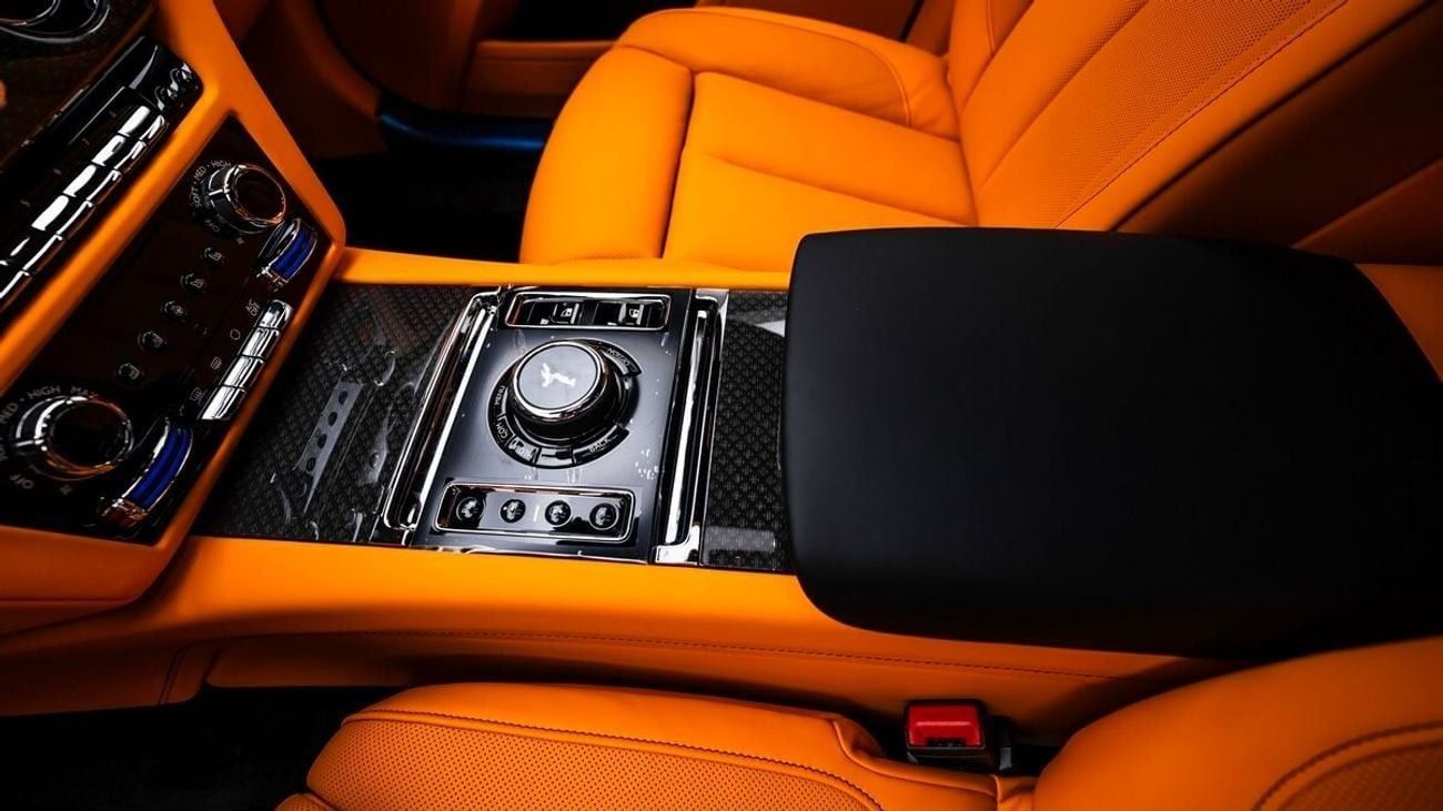 رولز رويس جوست Black Badge 2024 - GCC - Under Warranty and Service Contract