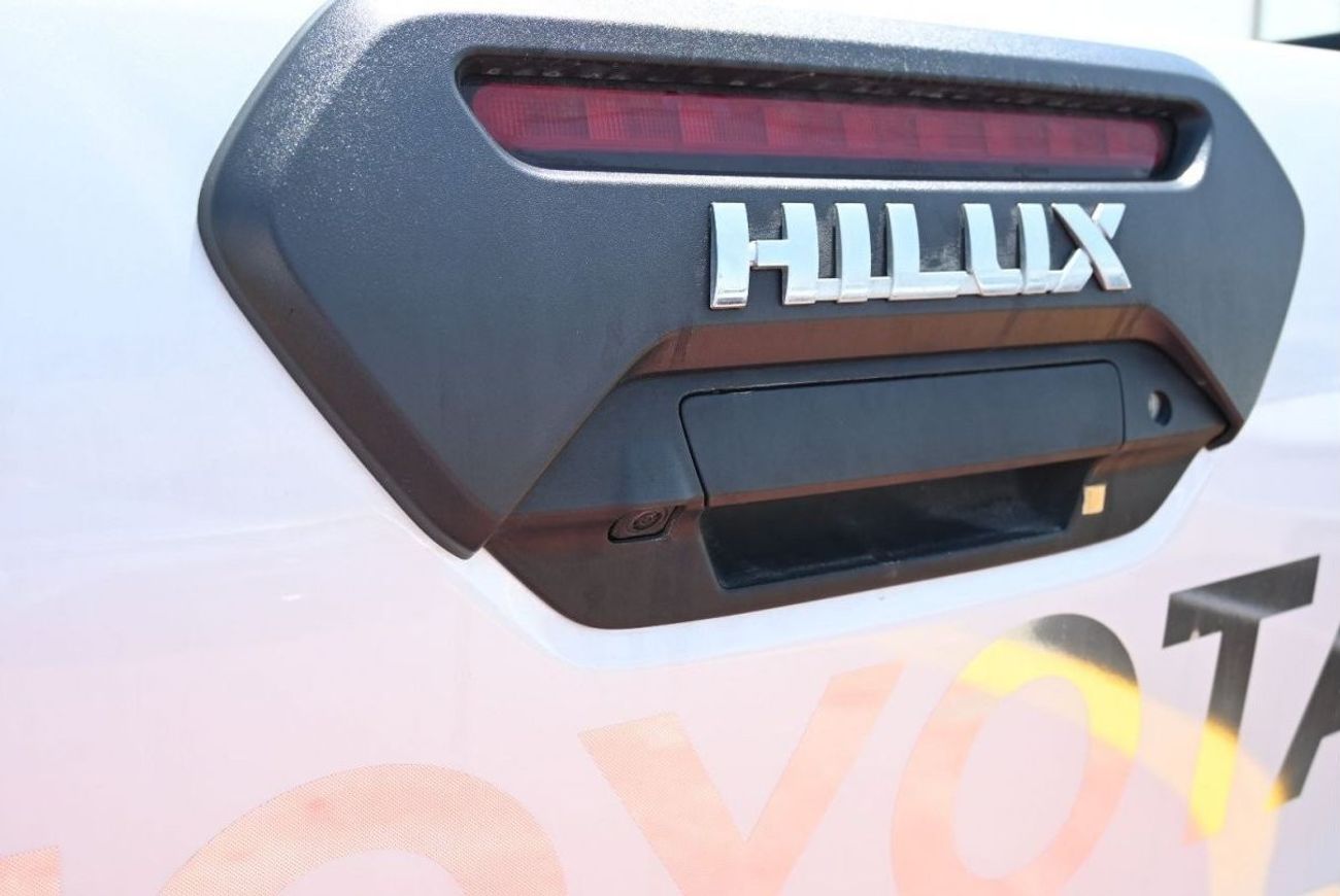 تويوتا هيلوكس تويوتا هيلوكس أدفينتشر 4.0 لتر بنزين ، بيك أب ، دفع رباعي ، 4 أبواب ، 360 كاميرا ، مثبت السرعة ، قفل