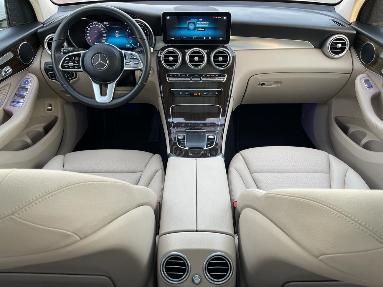 Mercedes-Benz GLC 300 4MATIC Mercedes GLC 300 _American_2022_Excellent Condition _Full option