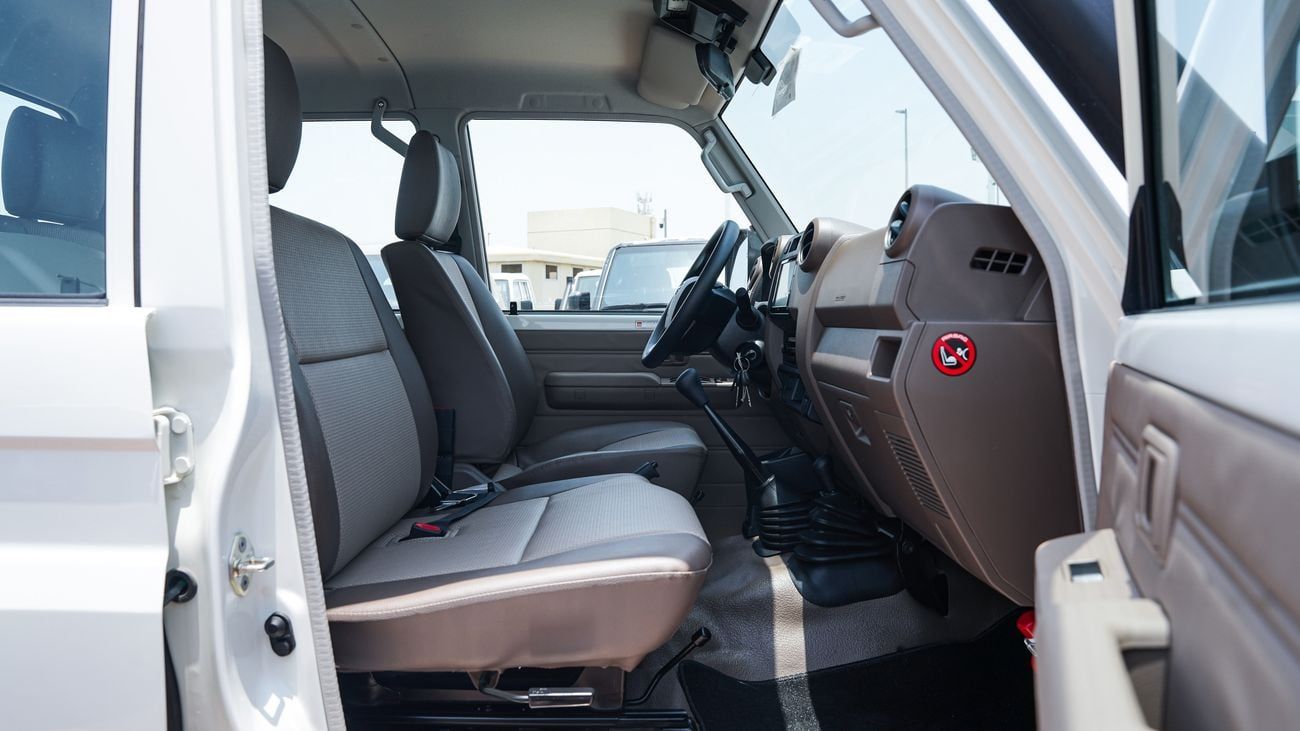 تويوتا لاند كروزر بيك أب 70 LC79 DC 4.5 V8 DIESEL 2024