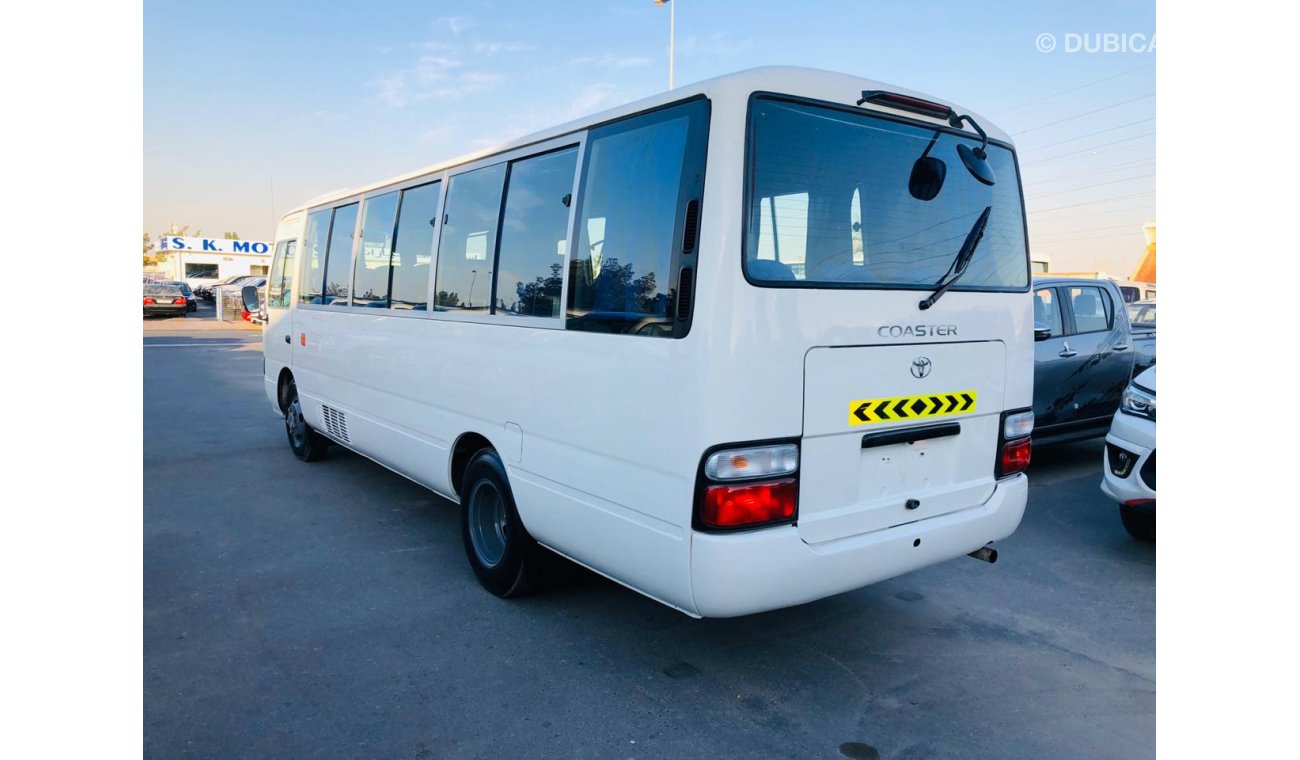 تويوتا كوستر 30 SEATER, LIKE BRAND NEW, DVD, REAR CAMERA(Especialmente Para Angola.)