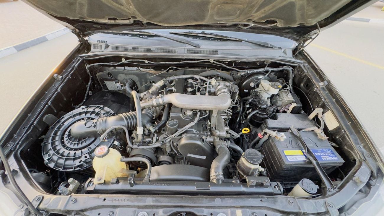 Toyota Hilux DOUBLE CABIN | LHD | 3.0L DIESEL ENGINE | 2015 | PREMIUM SPORTS BAR WITH BASKET