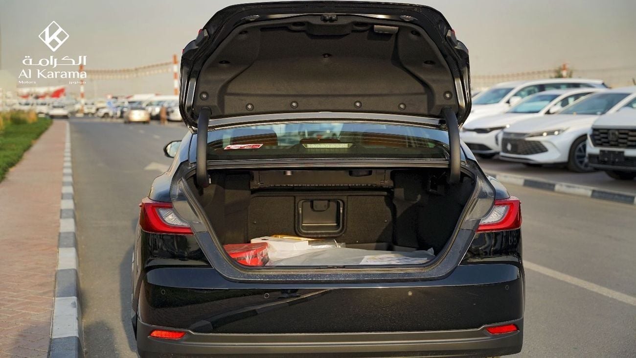 Toyota Camry Lumiere 2.5L Hybrid - Radar - JBL Sound - 360 Camera -  Touch Control Rear Seats