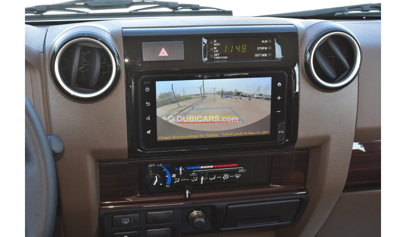 Toyota Land Cruiser 70 71 V6 4.0L MT (With Winch and Differential Lock)