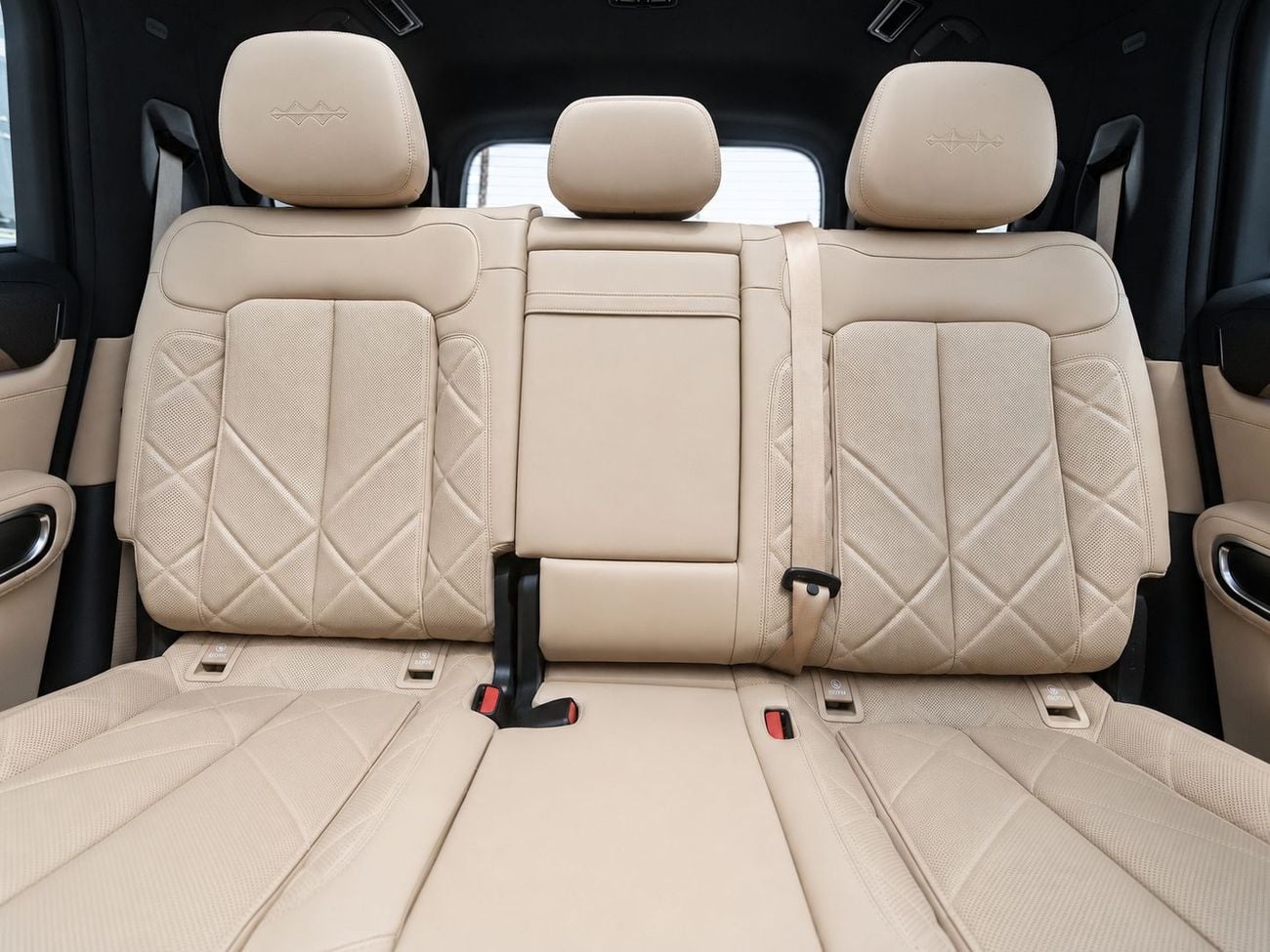 BYD Leopard 8 FLAGSHIP (NGCC)