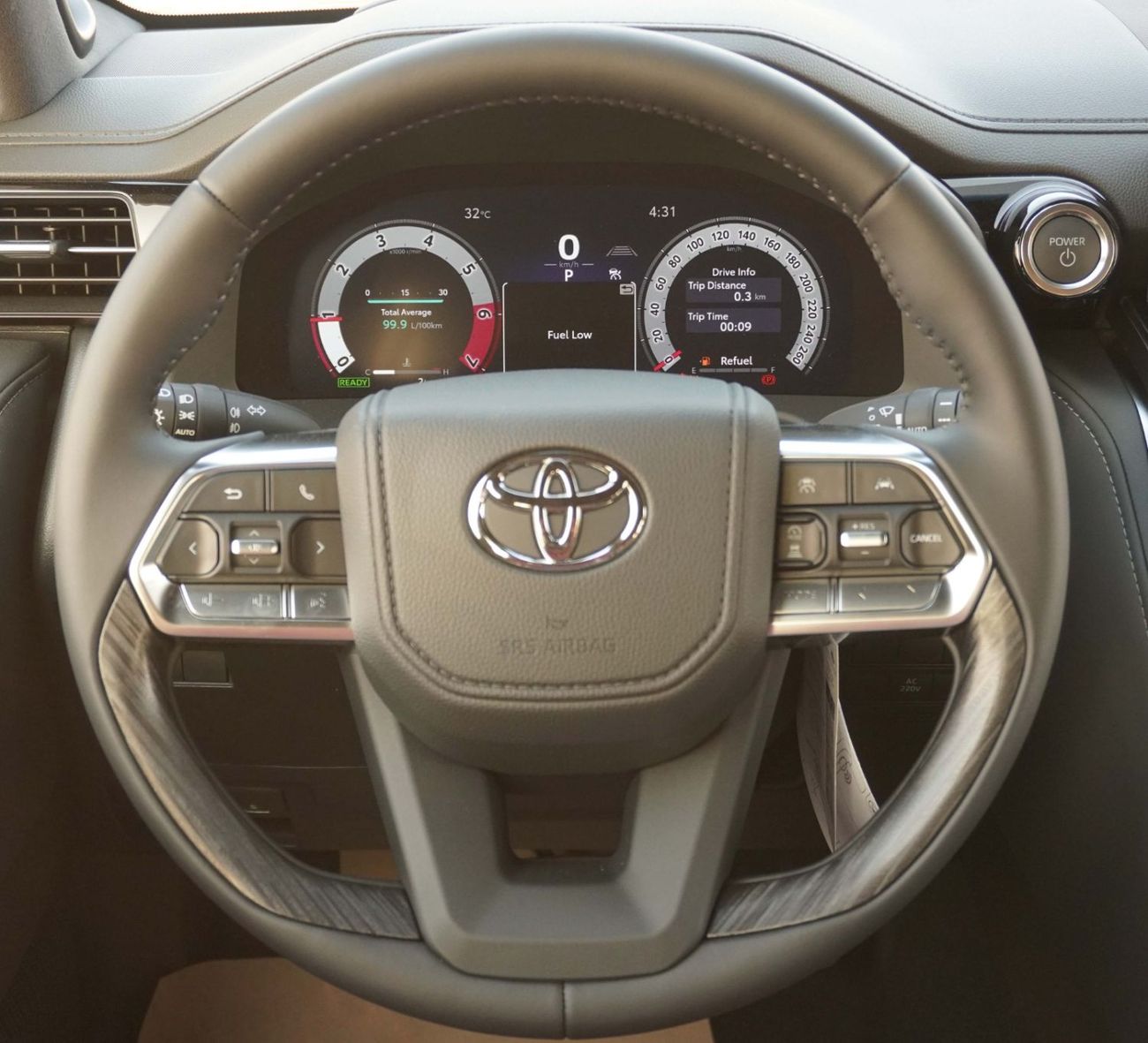 تويوتا لاند كروزر TOYOTA -LAND CRUISER HV VXR 3.5 A/T FULL GCC