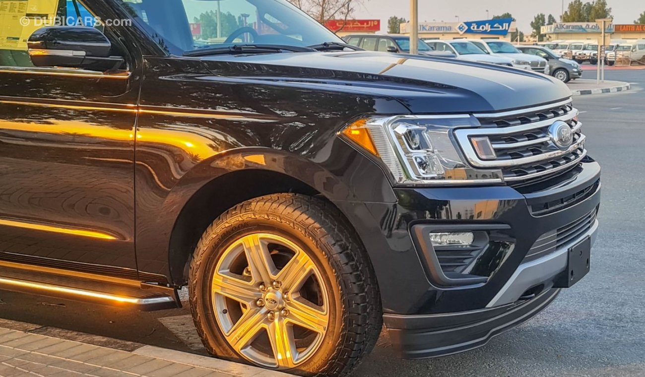 Ford Expedition XLT 4WD Panorama Agency Warranty GCC 0kms