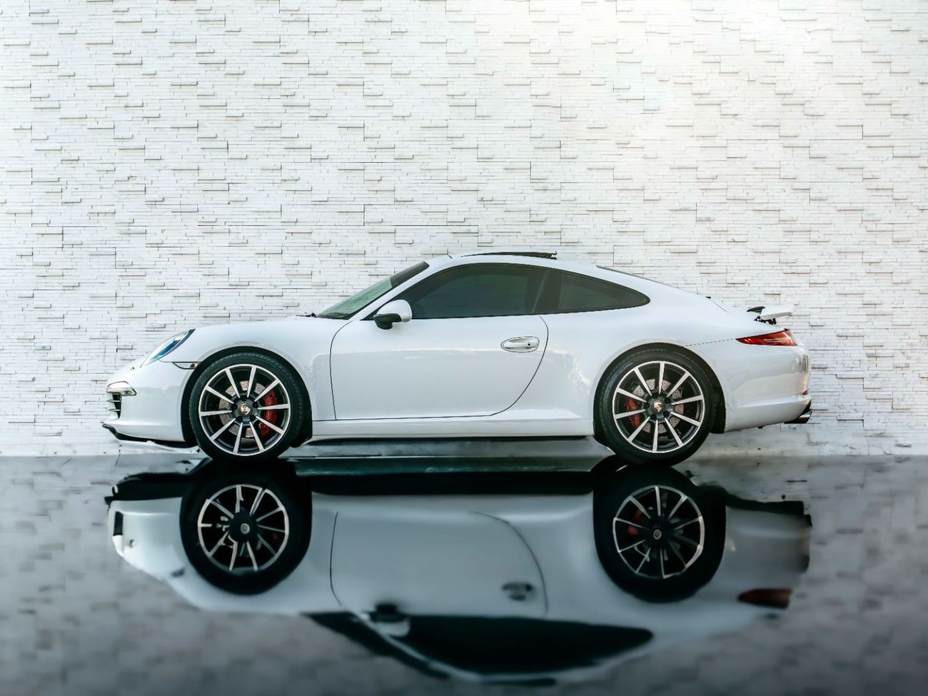 Porsche 911 Carrera S 3.8L (385 HP) Coupe