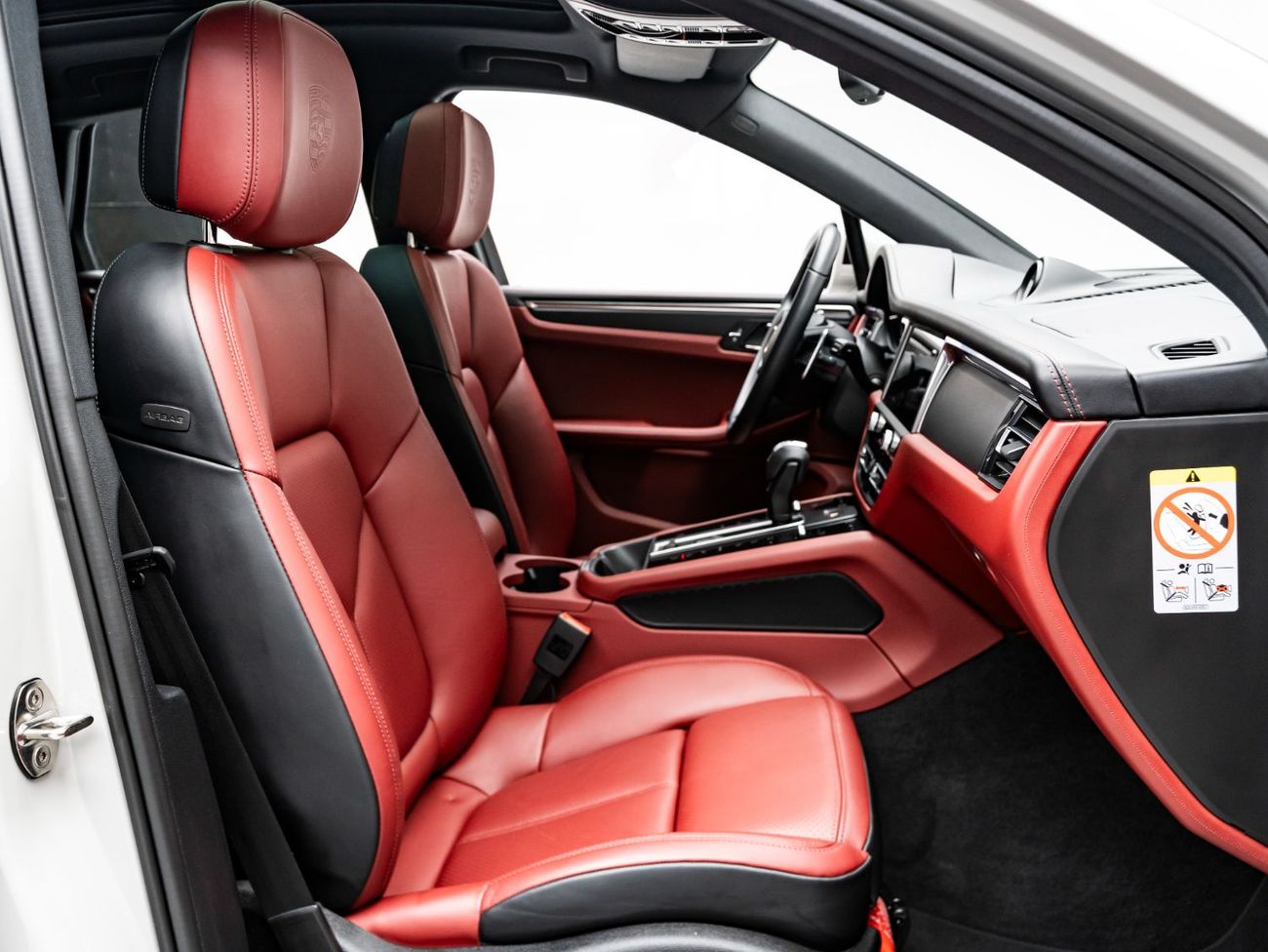 Porsche Macan Std 2.0L (252 HP) 2024 Porsche Macan, November 2026 Porsche Warranty, Full Service History, Low KMs,