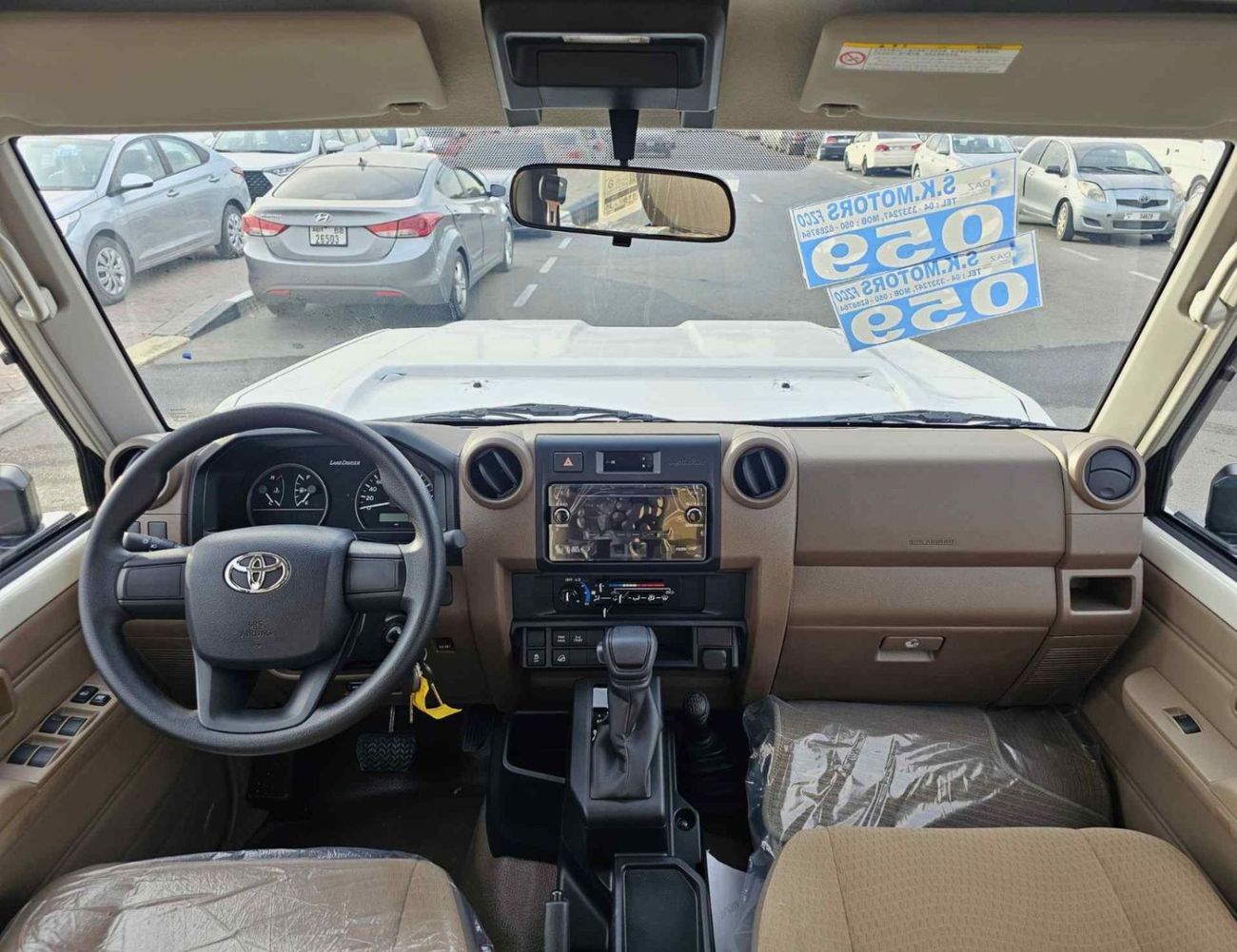 Toyota Land Cruiser Pick Up LC79 / DOUBLE CABIN / 2.8L V4 DIESEL A/T / SNORKEL / 4WD (CODE # LC79)