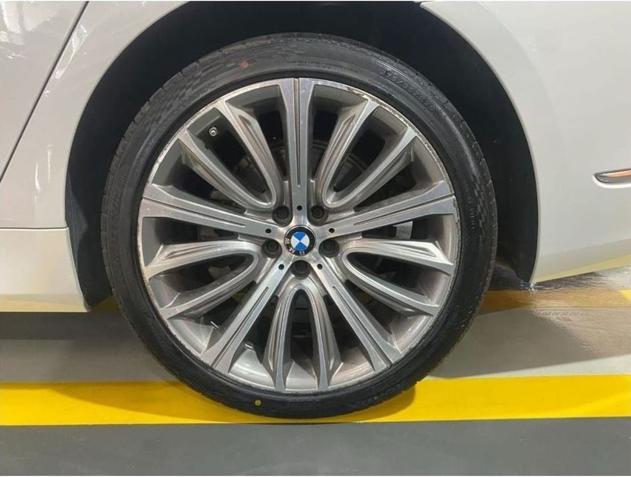 بي أم دبليو 730Li بيور اكسيلنس 3,833 درهم إماراتي @ 0% DP |  بي ام دبليو الفئة السابعة | 730 لي | 2022 | 2.0 لتر | دول