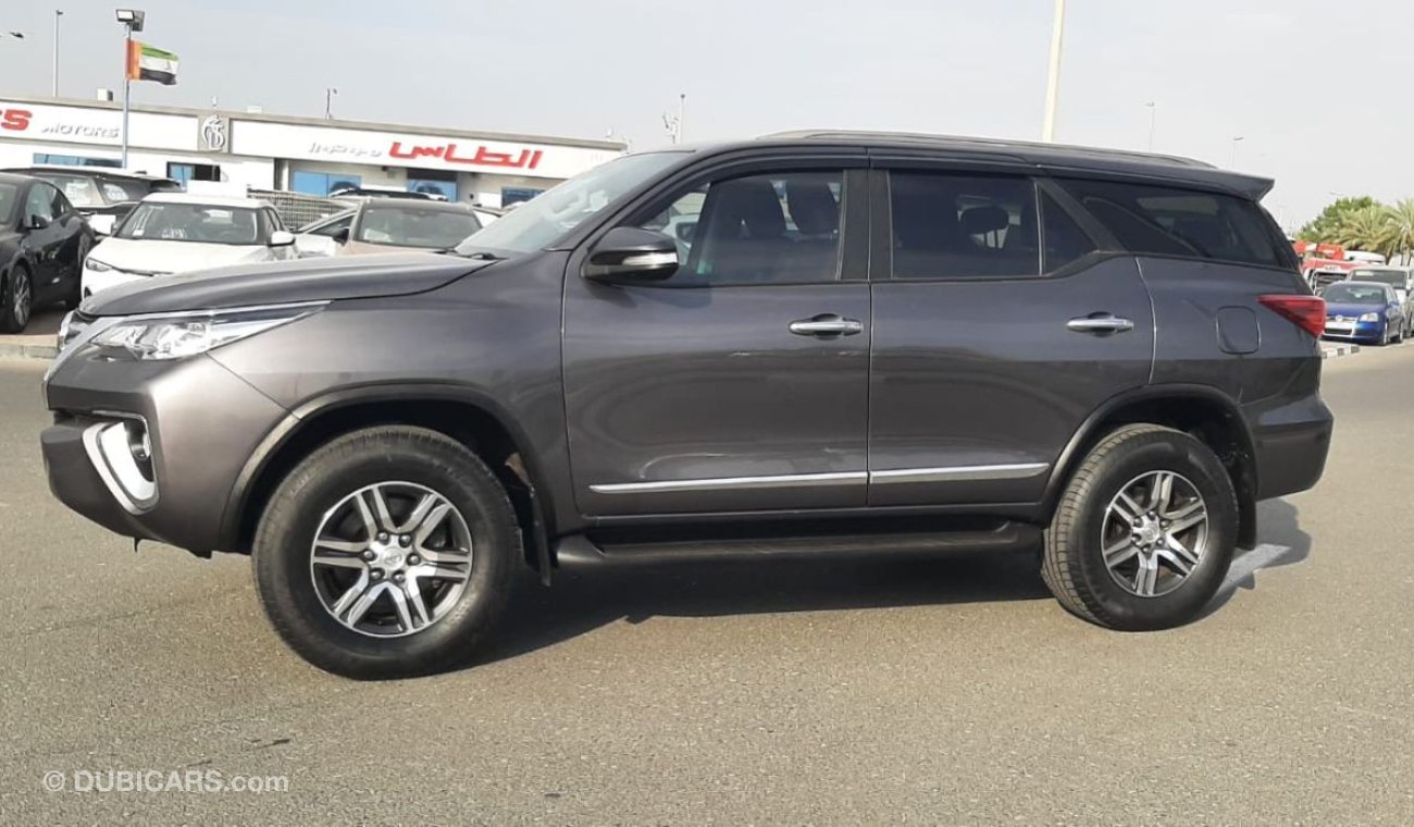 Toyota Fortuner TOYOTA FORTUNER 2800 CC DEISEL MODEL 2017 RIGHT HAND LEATHER SEAT PUSH START