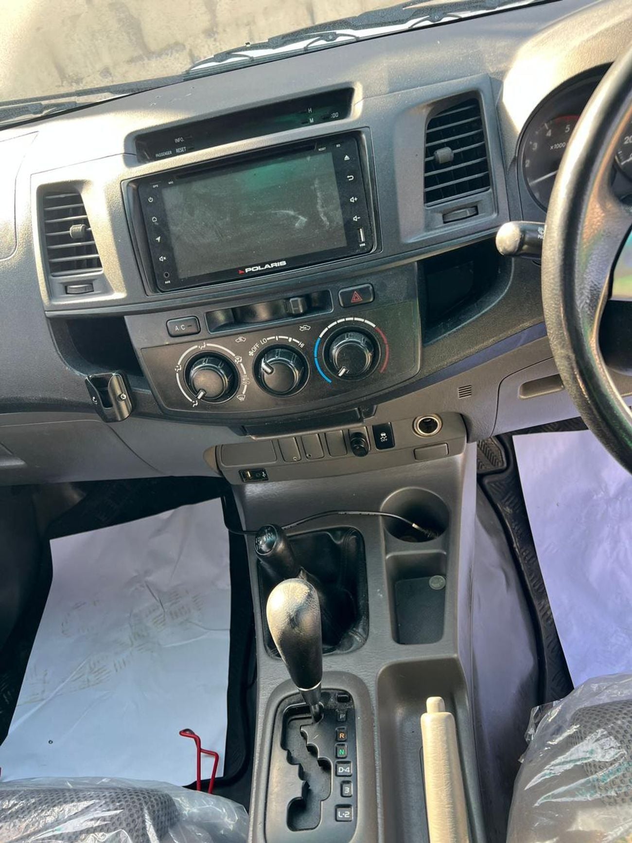 Toyota Hilux DL RIGHT HAND VEHICLE ONLY FOR EXPORT 3.0 LITER 4 CYLIENDER