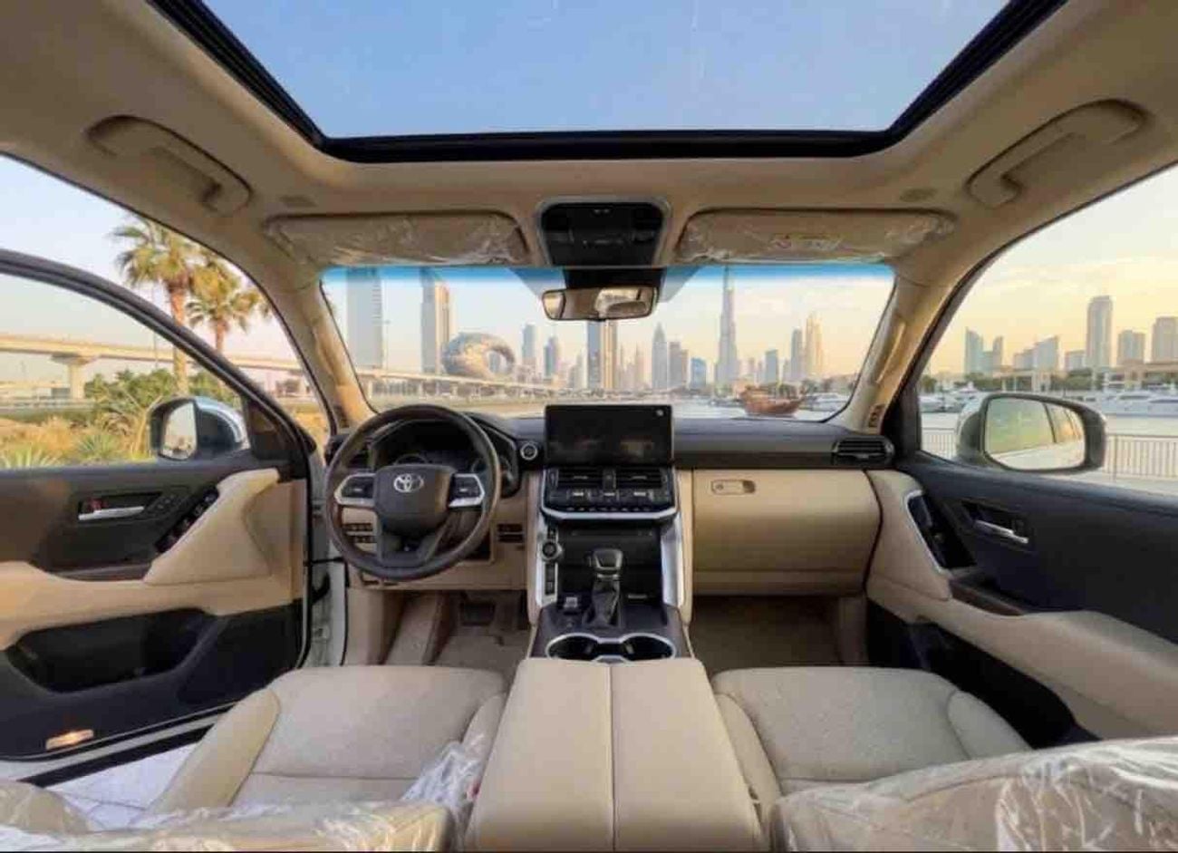 تويوتا لاند كروزر VX -V 2026 SOFTDOORS RADAR MODELISTA BODY KIT WHITE BIEGE