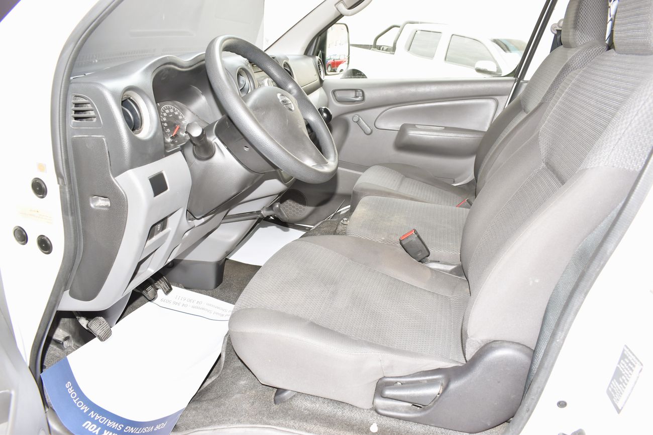 Nissan Urvan AED 959 PM | NV350 2.5L MT GCC DEALER WARRANTY