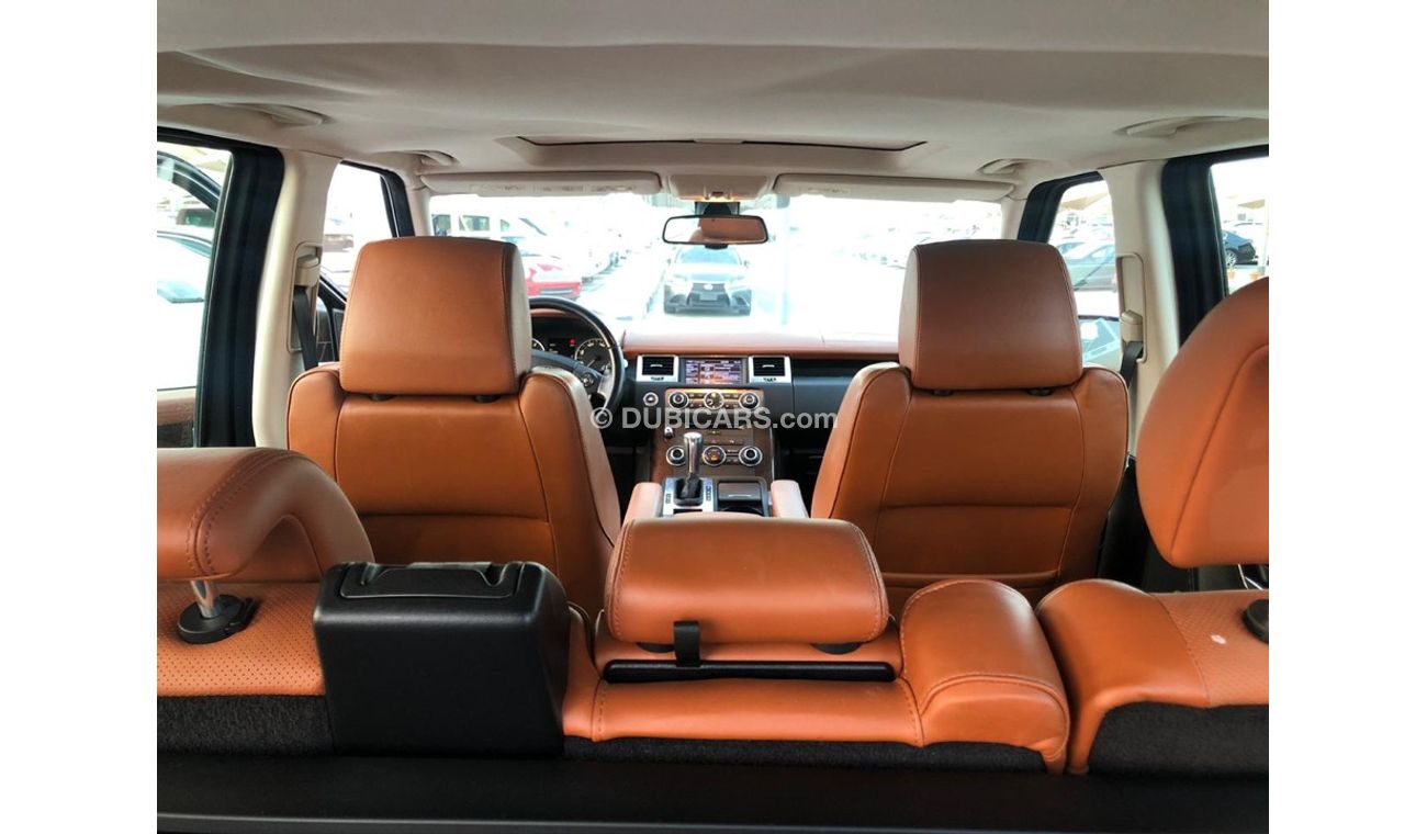 لاند روفر رينج روفر سبورت كت اوتو بيوجرفي موديل 2012 خليجيه فل اوبشن حاله ممتازه من الداخل والخارج فل اوبشن فتحه وجلد وكاميرات