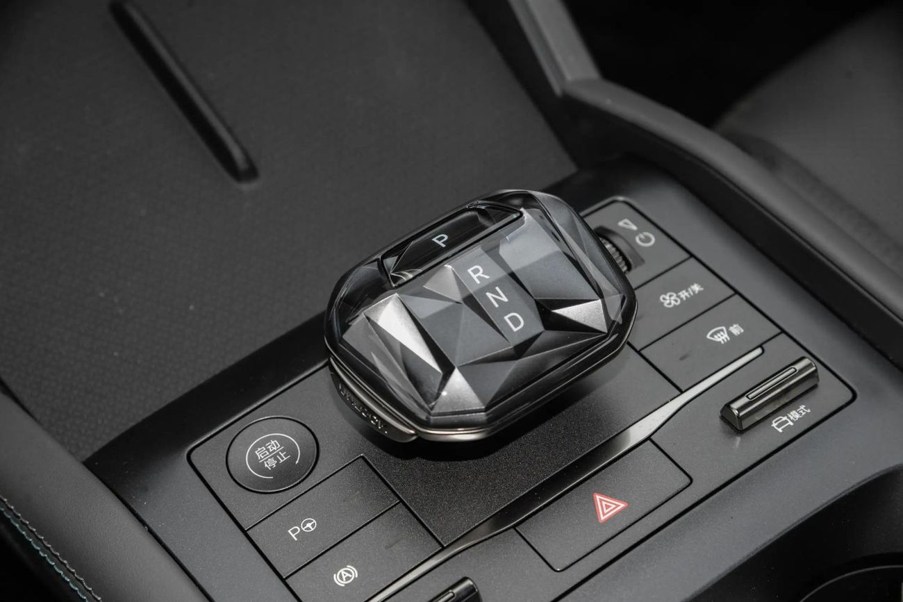 بي واي دي كين ال دي ام-اي BYD Qin L 2025 DM-i 80KM Leading Type