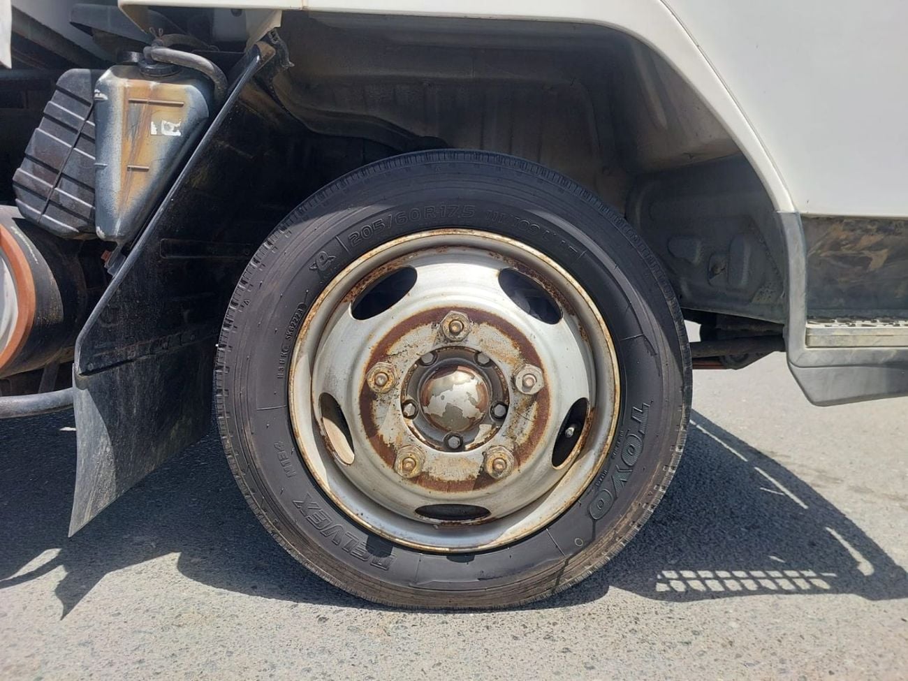 Mitsubishi Fuso Canter MITSUBISHI CANTER TRUCK RHD 1992 MODEL 3.9 L DIESEL MANUAL(PM60495)