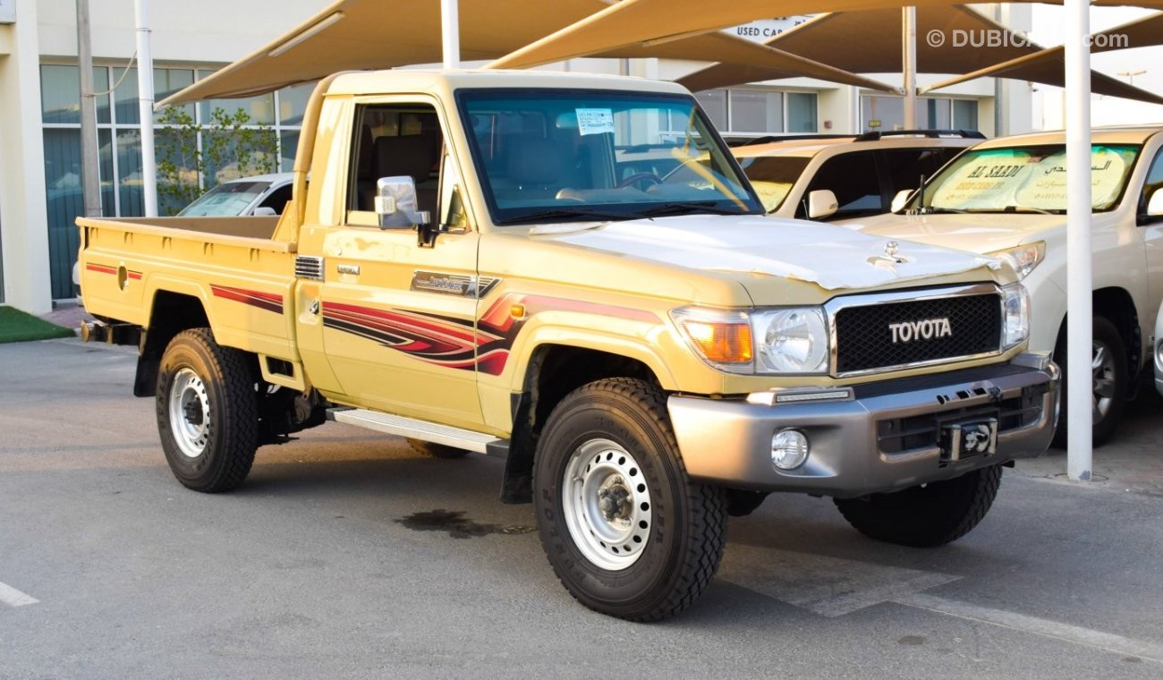 Toyota Land Cruiser Pick Up LX V6