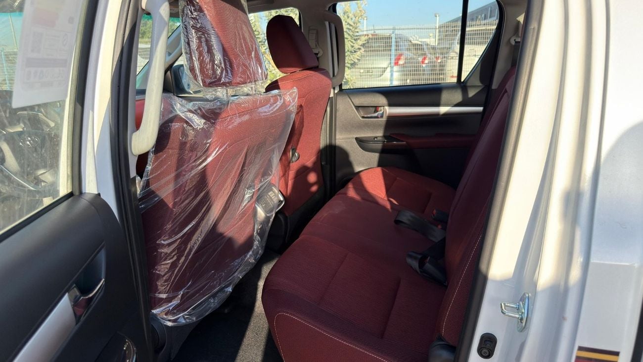 Toyota Hilux Toyota Hilux Double cabinet 2.7 AT 2025 GCC key start