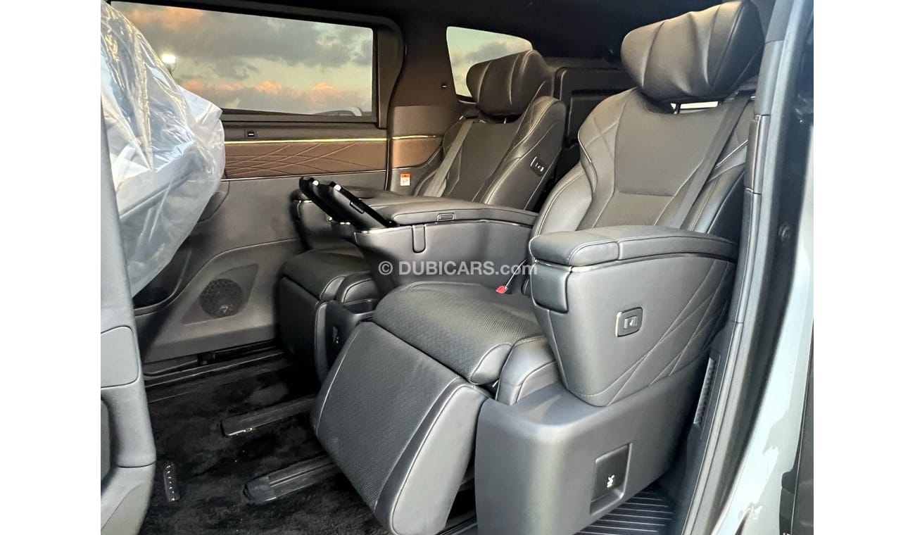New 2024 TOYOTA ALPHARD EXECUTIVE LOUNGE 2024 for sale in Dubai 700772