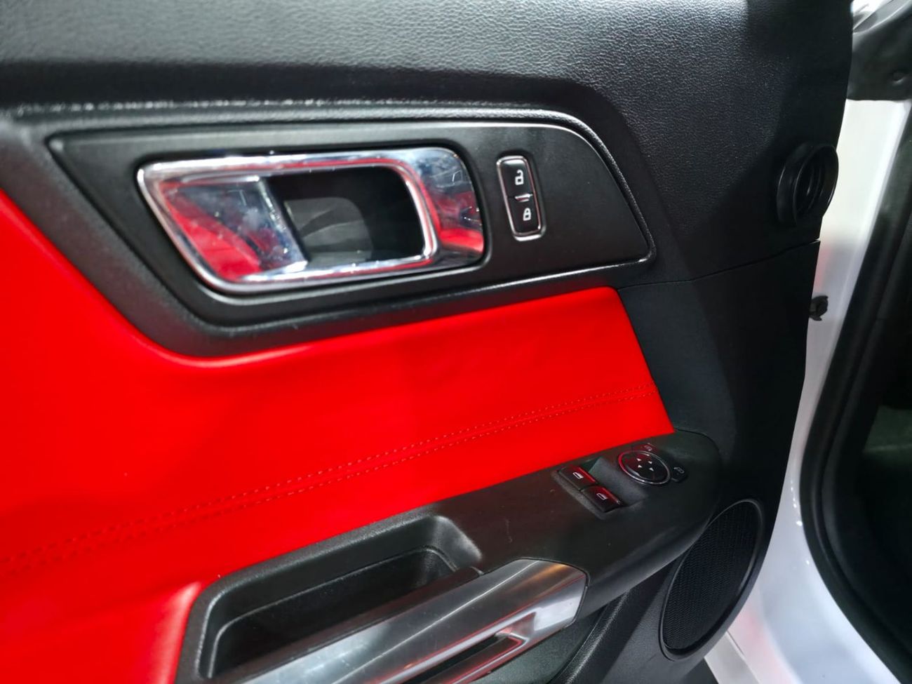 Ford Mustang GT Premium 5.0L V8