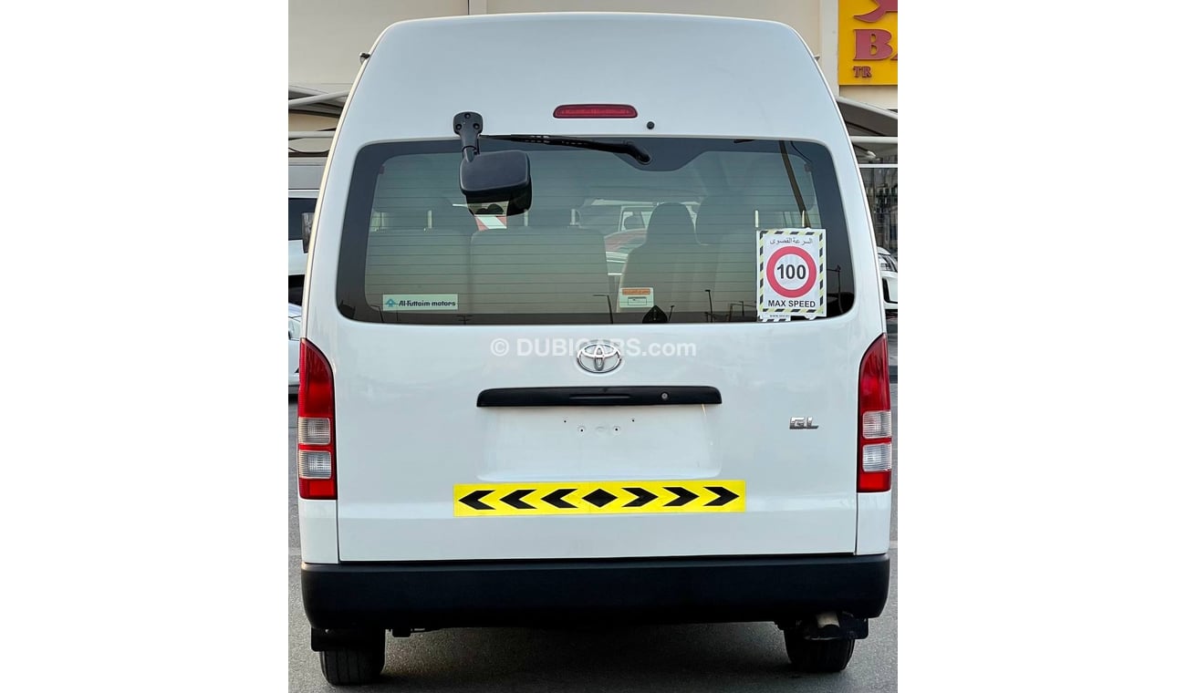 Toyota Hiace GL - High Roof LWB Toyota Hiace 2017 GCC, in excellent condition, without accidents, very clean insi