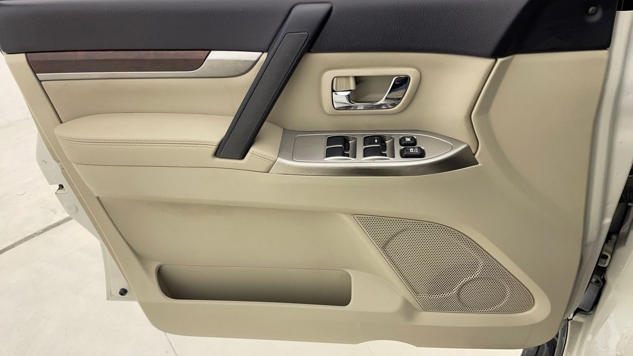 ميتسوبيشي باجيرو GLS TOP 3.5 | بدون دفعة مقدمة | اختبار القيادة في المنزل