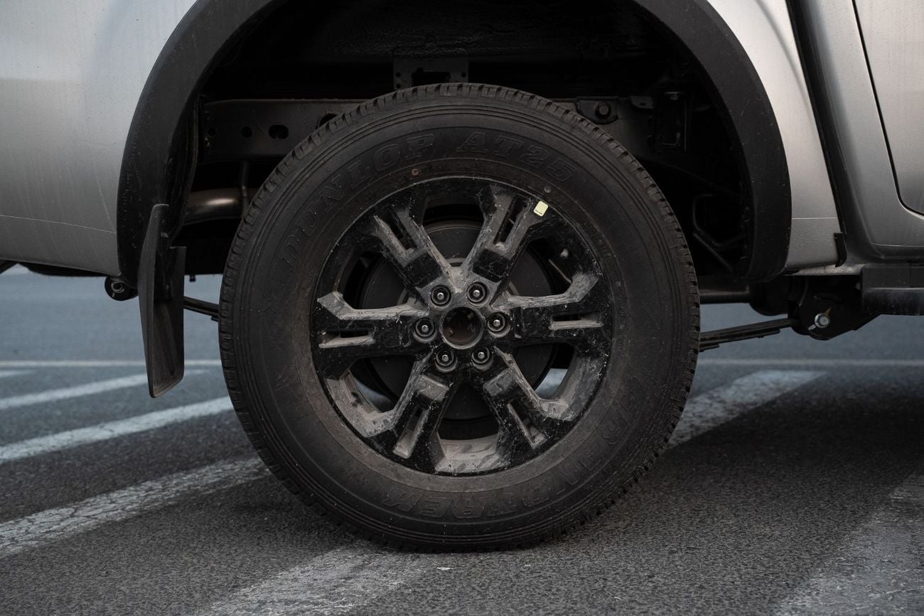 Nissan Navara PRO-4X Off-Road | 2.5L Diesel 4WD A/T (Only For Export)