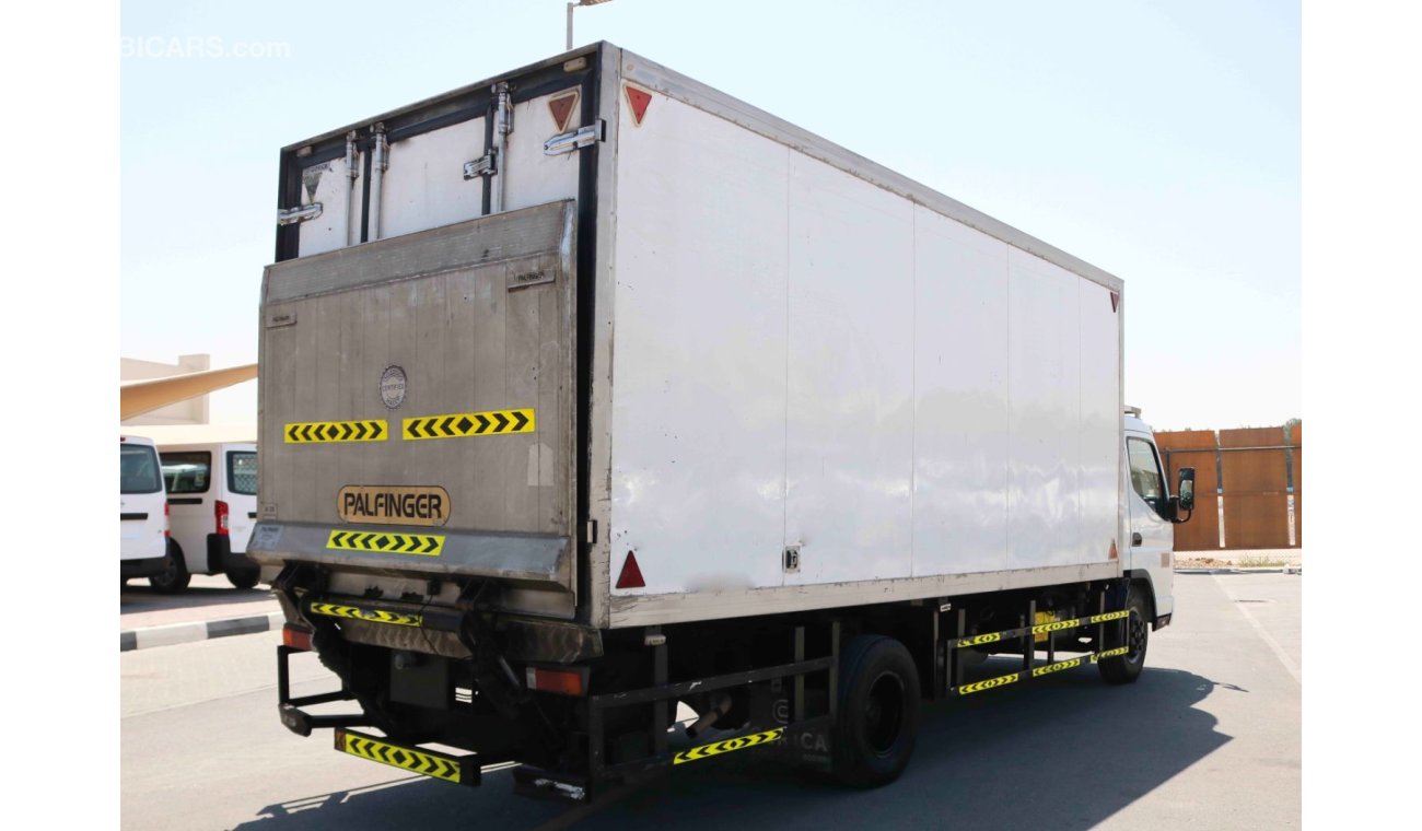 Mitsubishi Fuso CANTER HD WITH FREEZER 5TON - GCC SPECS EXCELLENT CONDITION