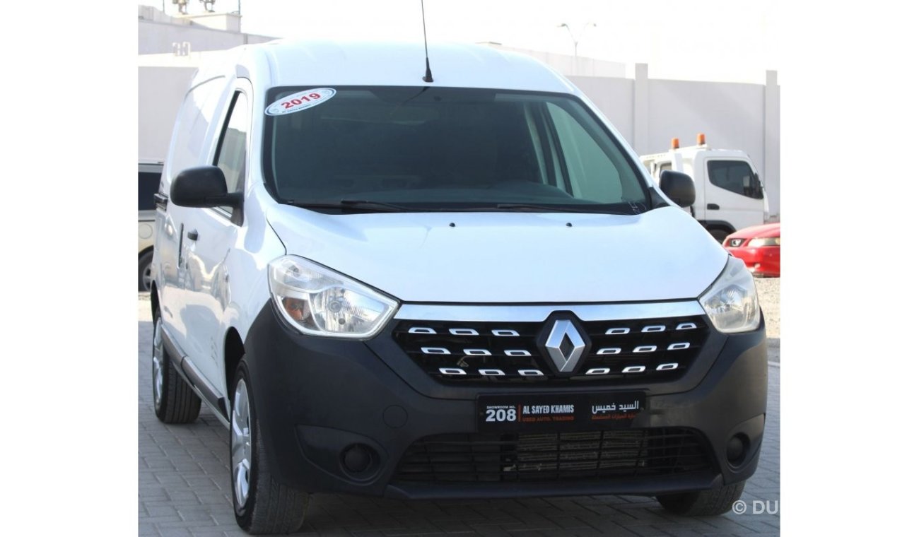 Renault Dokker Renault Dokker 2019 white GSS Excellent condition without accident