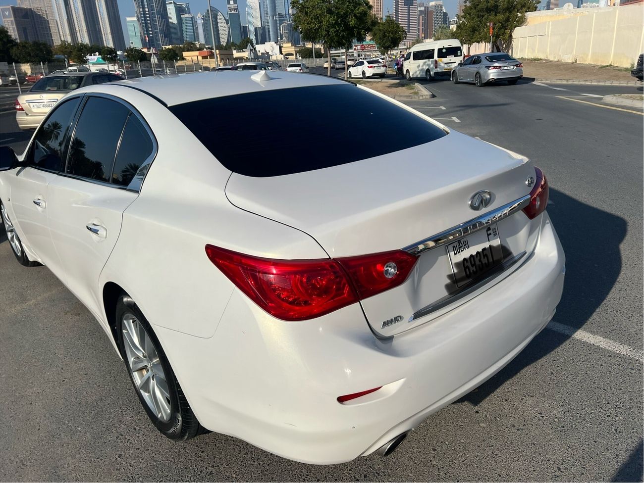 Infiniti Q50 3.7 AWD - Apple CarPlay/Android Auto