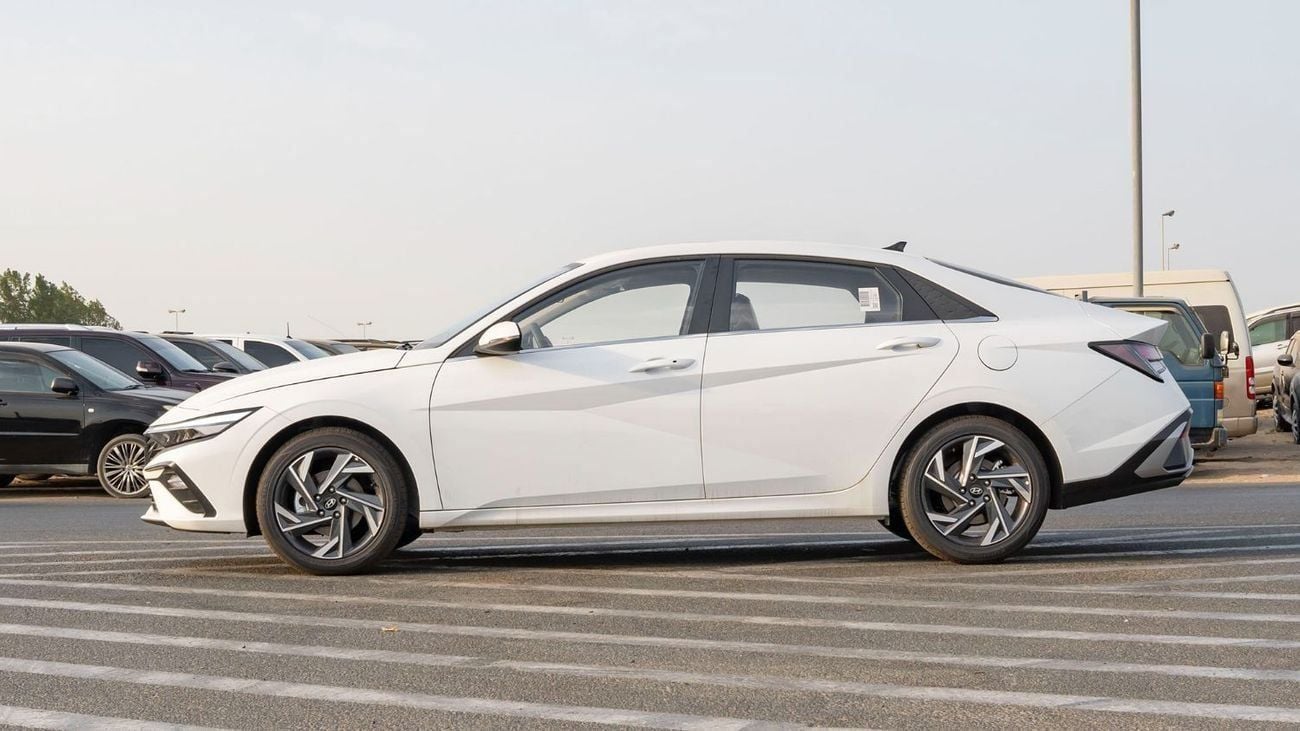 Hyundai Elantra 2025 Hyundai Elantra 1.5L AT Petrol (Chinese Specs)
