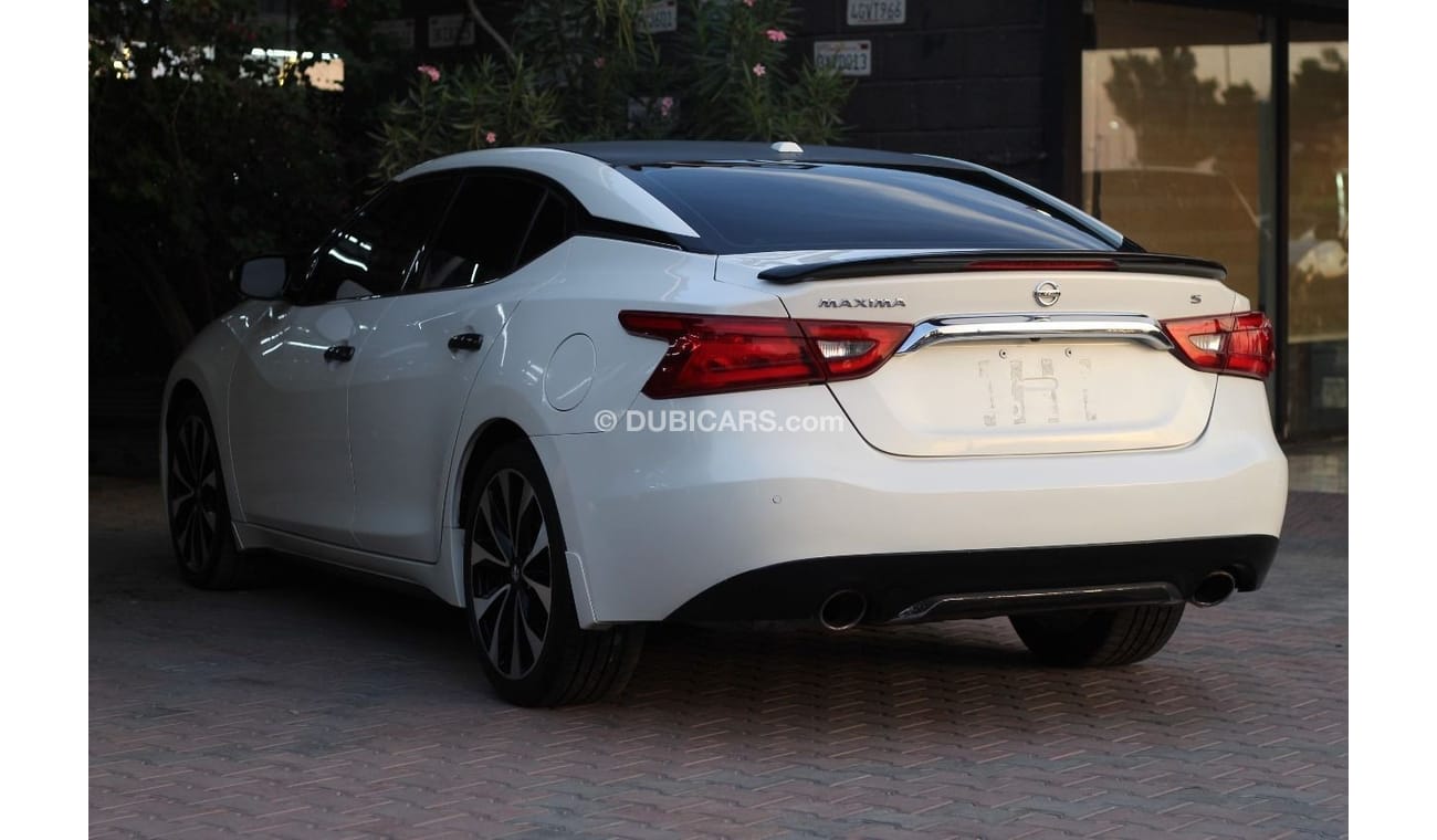 Nissan Maxima SV
