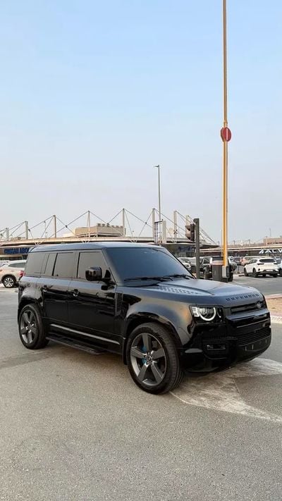 Land Rover Defender V8 P525 GCC 67000KM FULL SERVICE HISTORY DONE WITH AL TAYER