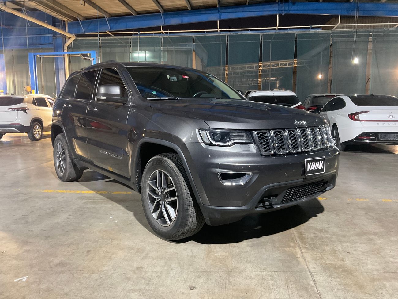 جيب جراند شيروكي Laredo | شامل الضمان | 0 ﺪﻔﻋﺓ ﺃﻮﻟﻯ