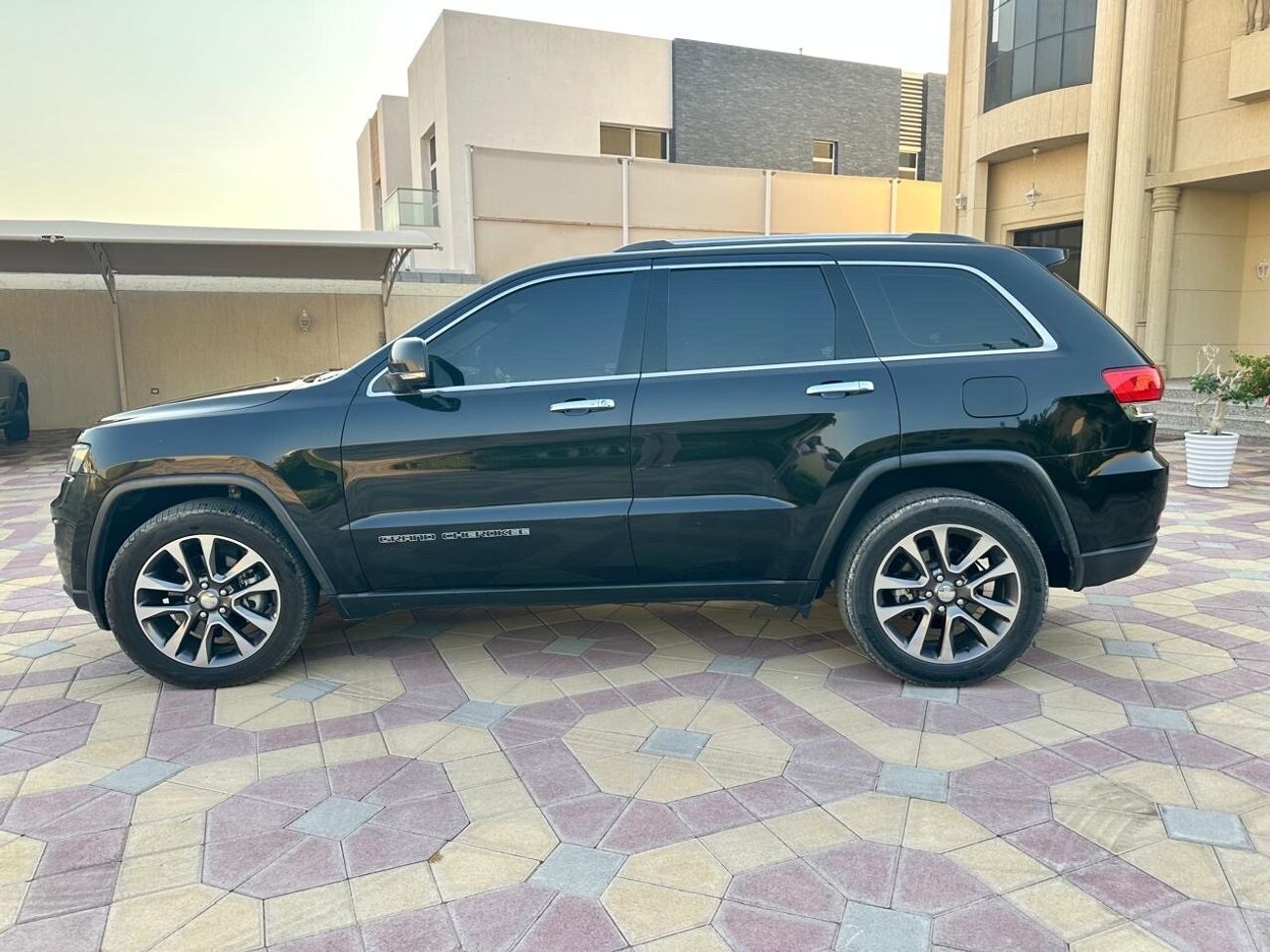 جيب جراند شيروكي