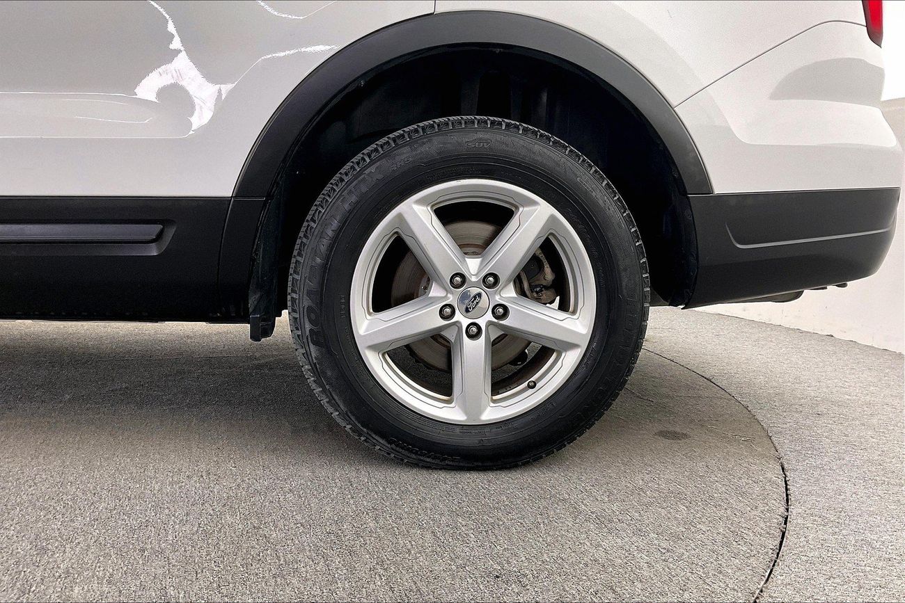 Ford Explorer XL / Standard | National Day Celebration | Guaranteed Warranty | 0 Down Payment