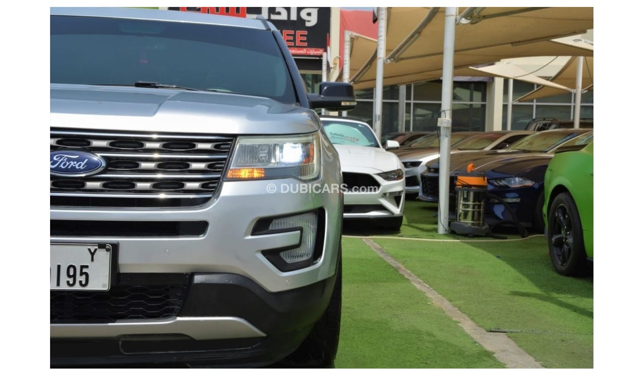 Ford Explorer XLT CLEAN CAR //AIR BAGS//FULL OPTION//PANORAMIC