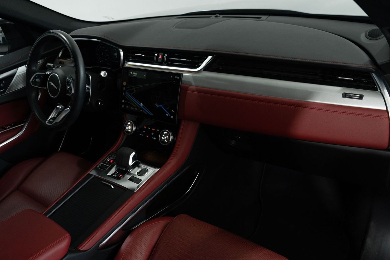 Jaguar F Pace R-Dynamic SE 2021 Jaguar F Pace R-Dynamic / Jaguar Warranty & Full Jaguar Service History