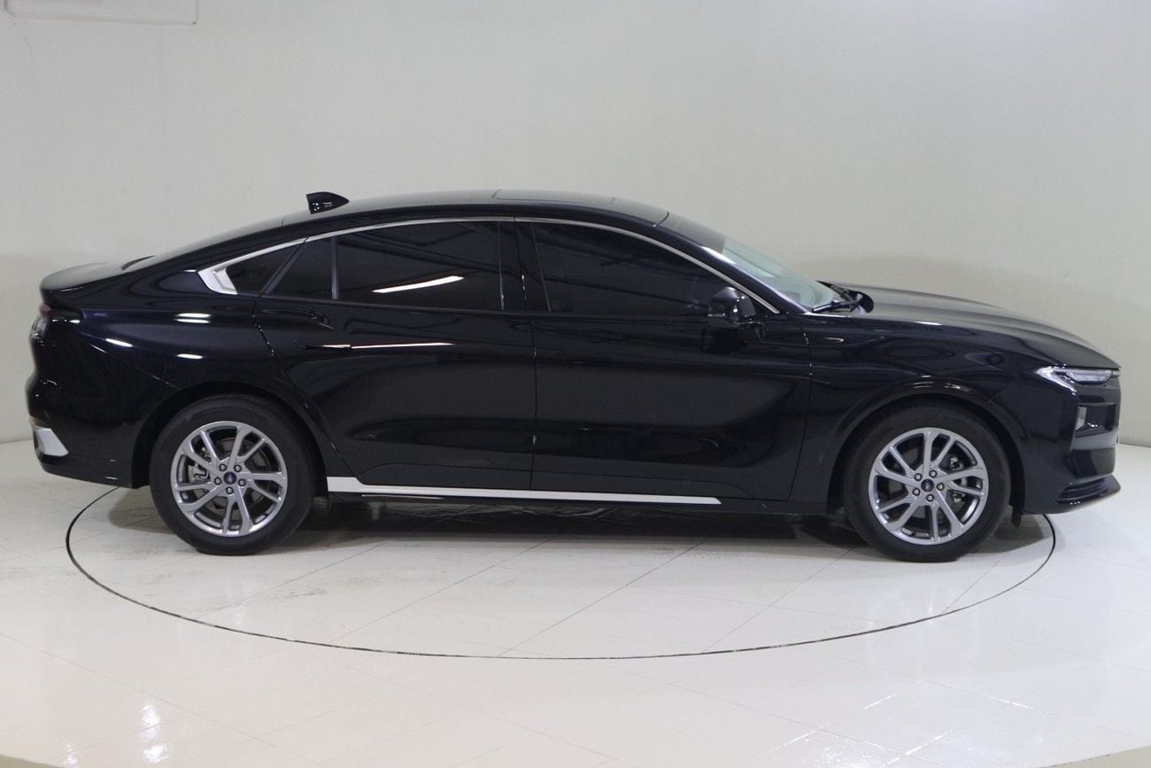 Ford Taurus AMBIENTE TPC1224N / AL TAYER MOTORS AL QOUZ SHOWROOM