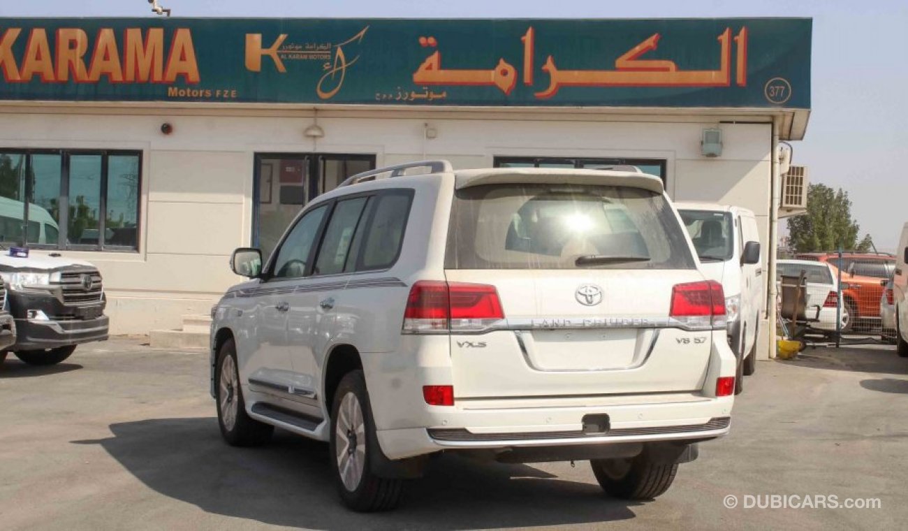 Toyota Land Cruiser VXS V8 5.7L Beige inside full option تويوتا لاندكروزر الداخلية باللون البيج فل اوبشن