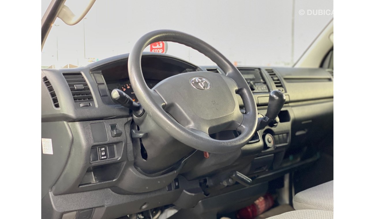 Toyota Hiace 2017 Van 38000Km Only ref#612