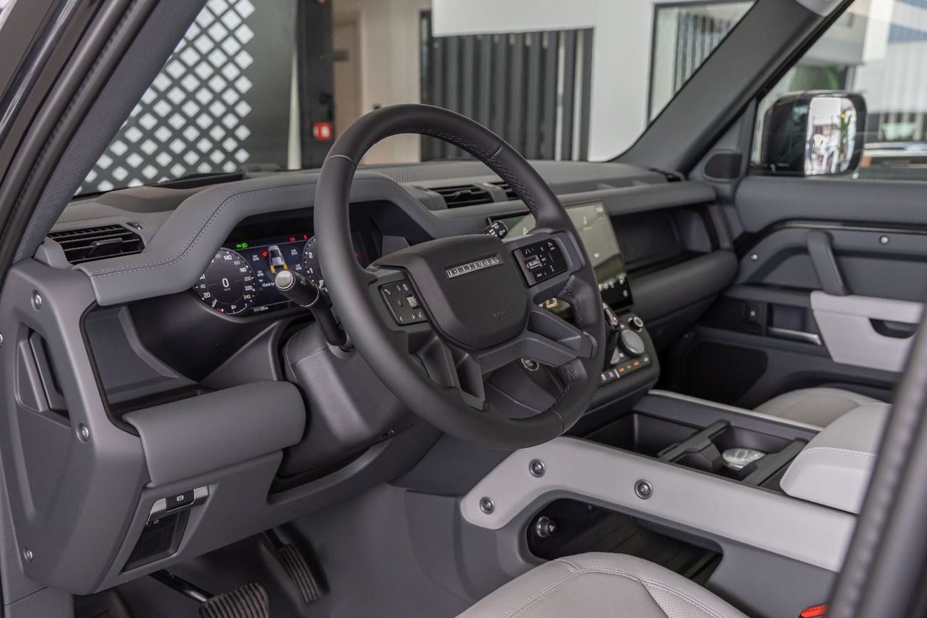 Land Rover Range Rover Land Rover Defender | 110 X-Dynamic HSE (P400) | GCC Specs | 2026 (Export)