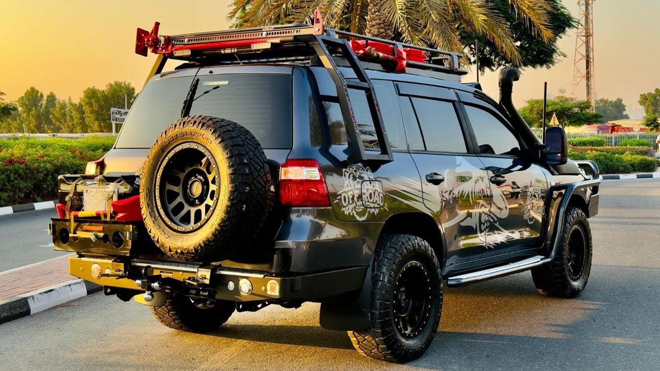 Toyota Land Cruiser HEAVY OFF ROAD MODIFICATION | 2018 | RHD | 4.5L DIESEL ENGINE | (AT) | AWNING CAMPING TENT