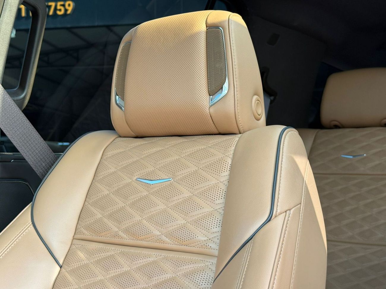 كاديلاك إسكالاد Premium Luxury Platinum 6.2L 4WD