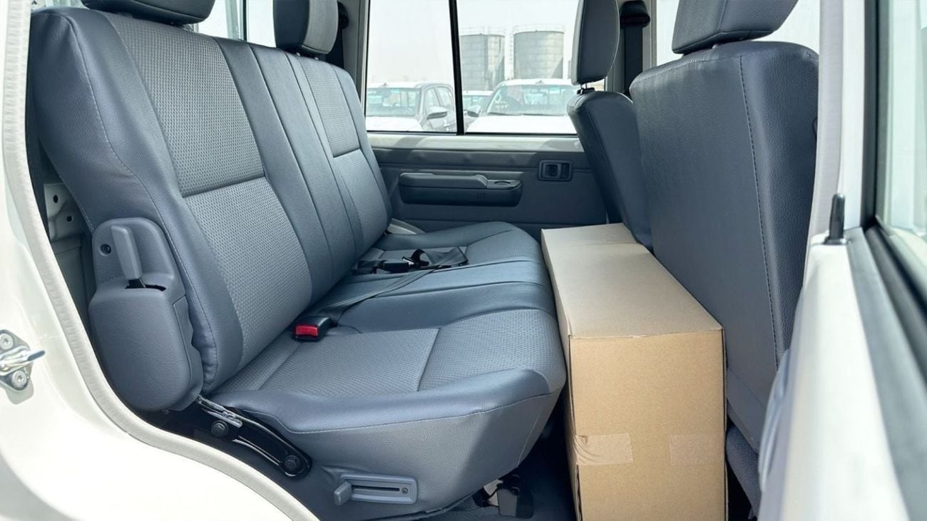 تويوتا لاند كروزر بيك آب Toyota Land Cruiser Pick Up DC LC79 4.2L DIESEL V6 With Diff Lock MY2025